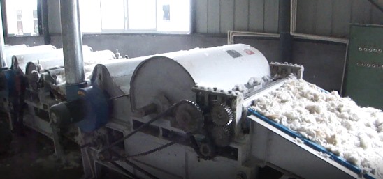 四川客戶(hù)開(kāi)紗線(xiàn)一輥開(kāi)松機(jī) 三輥400 2輥清彈機(jī)視頻